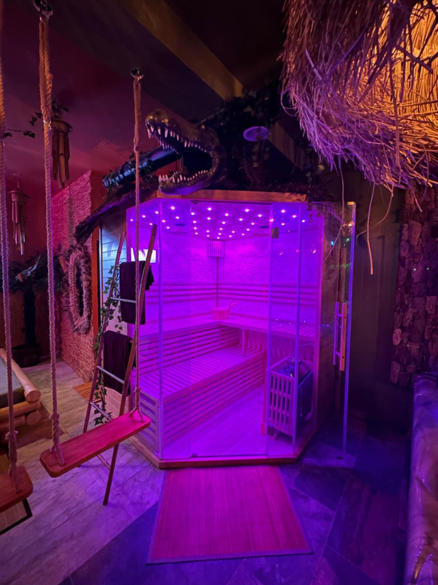 Jungle Spa Bed and Breakfast Dunkirk Exterior foto